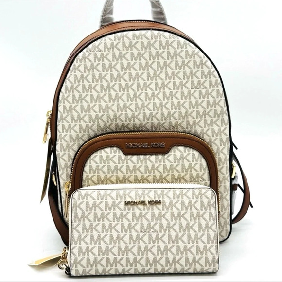 Michael Kors Medium Jaycee Zip Packet Backpack & Large Flat MF Phone Case Wallet - Picture 3 of 15